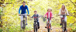Family-Cycling-in-Myrtleford